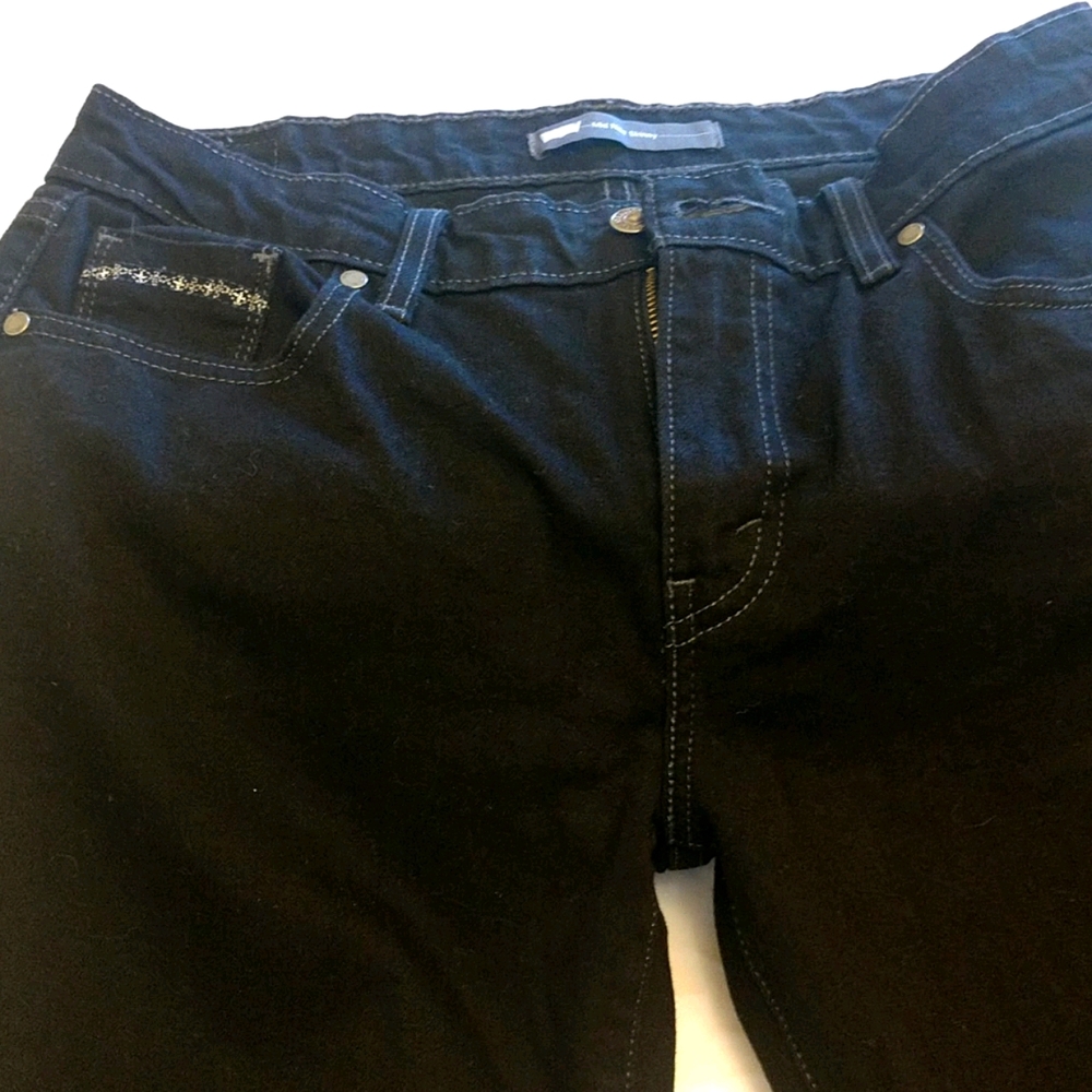 Levi's mid rise skinny jeans, never worn